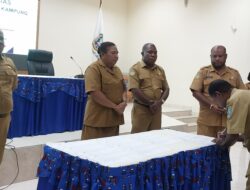 Penandatangan Pakta Integritas Kepada 139 Kepala Kampung Bukan Hanya Diatas Kertas