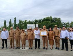 Ombudsman Berikan Piagam Penghargaan Kepada Dinkes Kabupaten Jayapura Dengan Kategori A, Kualitas Tertinggi