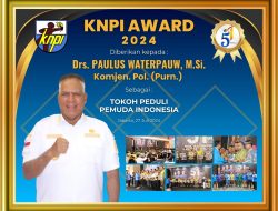 Berkontribusi Majukan Pemuda Paulus Waterpauw Terima KNPI Award 2024