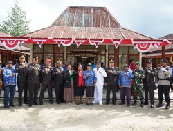Kapolres Jayapura Pimpin Upacara HUT Kemerdekaan RI Ke-79 di Distrik Kemtuk Gresi