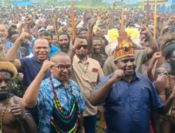 Maju Untuk Menang, Nus Weya dan Yan Wonda Siap Daftarkan Diri di KPU Kabupaten Tolikara