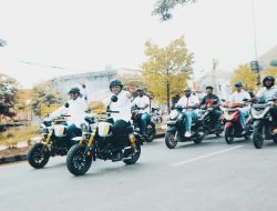 Diantar Tim Koalisi dan Ratusan Tim Pemenangan, Algito Pendaftar Pertama ke KPU Gunakan Roda Dua