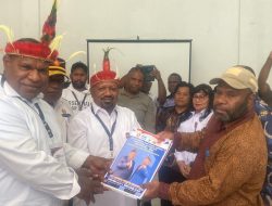 Atenius Dan Ronny Terdaftar Sebagai Calon Bupati Dan Wakil Bupati Jayawijaya