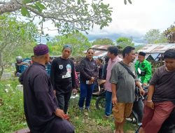 John Manangsang Wally Melayat dan Mengantar Kepemakaman Kerabat Dekat