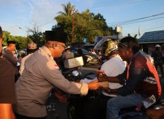 Sinergitas Polri dan Insan Pers Kabupaten Jayapura Diperkuat Lewat Gerakan Berbagi Takjil