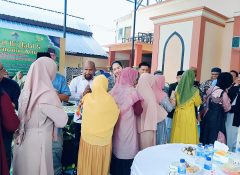Hadiri Halal Bi Halal dan Lebaran 1000 Ketupat, Bupati Yunus Wonda: Kasih Menembus Perbedaan