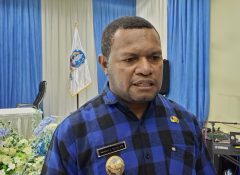 Wabup Haris Yocku: Setiap Kegitan di Pemkab Jayapura  Wajib Gunakan AMDK Robongholo
