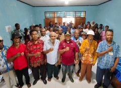 Dukung Program Pemerintah Pusat, Wabup Haris Yocku Sosialisasi Kampung Nelayan Merah Putih di Kampung Yakore