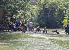 Turun Langsung, Bupati dan Wakil Bupati Jayapura Pastikan Kondisi Aliran Kali Jaifuri Lancar