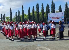 Gelar Upacara Hardiknas 2026, Bupati Jayapura Tekankan Peran Pendidikan Bagi Masa Depan
