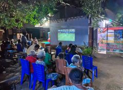Pererat Kebersamaan Masyarakat, Ondofolo Kampung Puay Salurkan Bantuan Sembako dan Gelar Nobar Piala Dunia