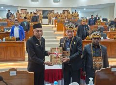 Tutup Sidang Paripurna DPRK Jayapura, Pemkab Tindak Lanjuti Rekomendasi APBD 2025